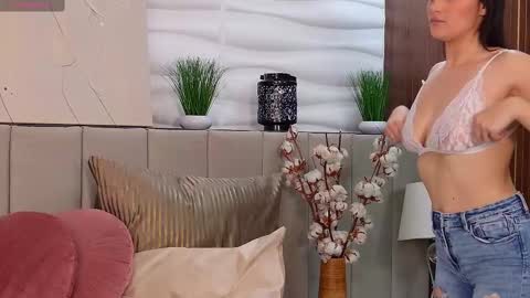 EllyRoss online show from February 2025 11:27:01 AM