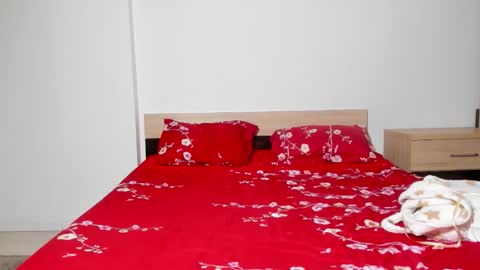 Snapshot of ellyslimdoll chatting on October 2025 01:51:02 AM ellslimdoll online show from October 2025 01:51:02 AM