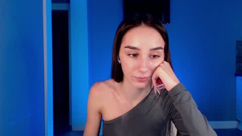 Snapshot of ellzabeth_ellison chatting on December 2024 09:45:02 AM Im online Fri Sun Mon Tue Thu Fri Sat3 from 1000 online show from December 2024 09:45:02 AM