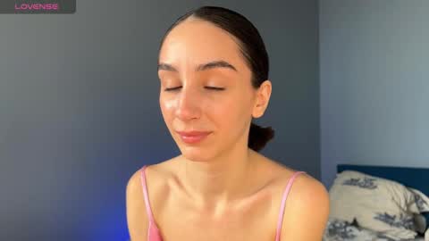 Snapshot of ellzabeth_ellison chatting on March 2025 06:35:01 AM Im online Fri Sun Mon Tue Thu Fri Sat3 from 1000 online show from March 2025 06:35:01 AM