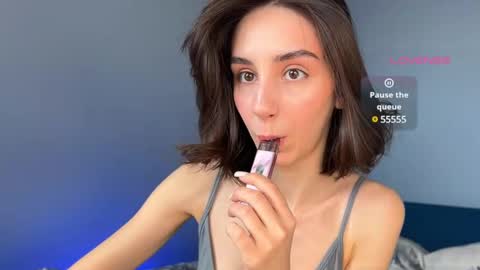 Snapshot of ellzabeth_ellison chatting on March 2025 06:43:01 AM Im online Fri Sun Mon Tue Thu Fri Sat3 from 1000 online show from March 2025 06:43:01 AM