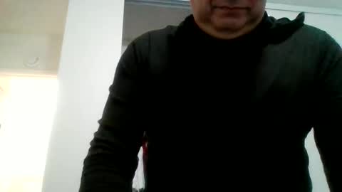 elmario24 online show from March 2026 11:19:01 PM