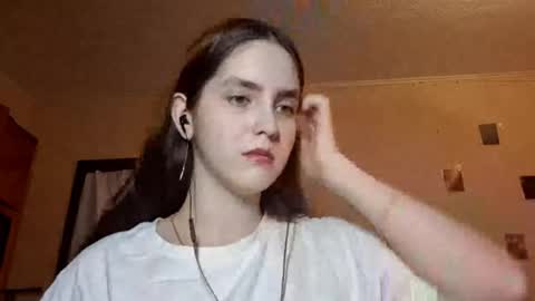 Snapshot of elmeraurora chatting on February 2026 12:02:01 PM Kate online show from February 2026 12:02:01 PM