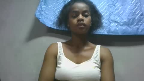 Snapshot of elodie228680 chatting on May 2026 03:46:02 AM elodie228680 online show from May 2026 03:46:02 AM