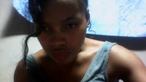 Snapshot of elodie228680 chatting on June 2026 02:39:01 AM elodie228680 online show from June 2026 02:39:01 AM