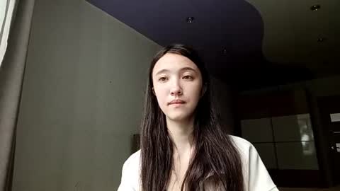 Snapshot of elouisevallian chatting on July 2026 02:15:02 AM Elara online show from July 2026 02:15:02 AM