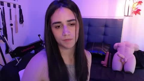 elowen_halley1 online show from October 2025 06:59:01 PM