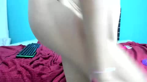 elsa_jean99 online show from December 2024 07:34:01 PM