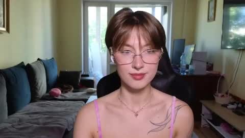elsaangel online show from June 2026 05:25:01 AM