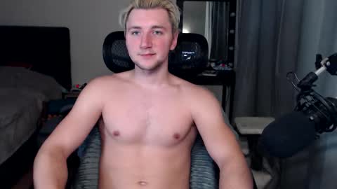 Snapshot of elvin_vaenight chatting on October 2025 12:31:01 AM Elvin Vaenight online show from October 2025 12:31:01 AM