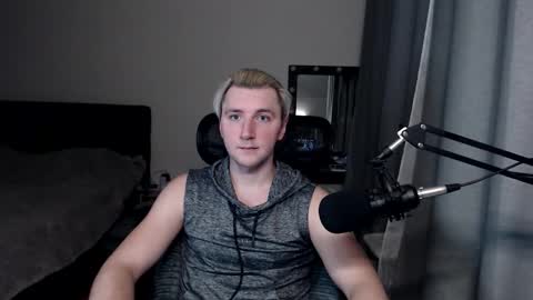 Snapshot of elvin_vaenight chatting on October 2025 12:22:02 AM Elvin Vaenight online show from October 2025 12:22:02 AM