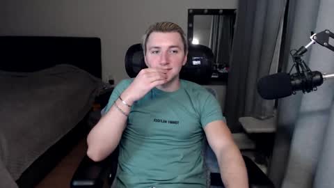 Snapshot of elvin_vaenight chatting on October 2025 02:01:02 AM Elvin Vaenight online show from October 2025 02:01:02 AM