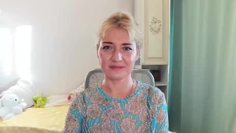 Snapshot of elviraforyou chatting on December 2024 10:35:02 AM Elvira online show from December 2024 10:35:02 AM