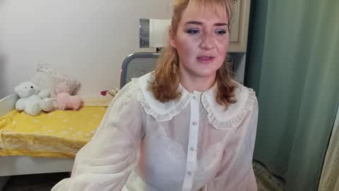 Snapshot of elviraforyou chatting on December 2024 07:54:02 AM Elvira online show from December 2024 07:54:02 AM