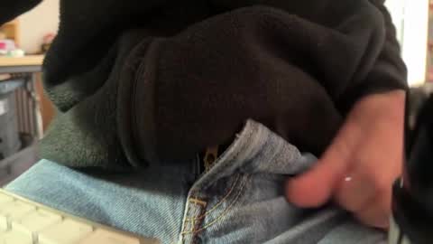 Snapshot of elvis_is_king chatting on December 2024 09:04:02 PM Elvis online show from December 2024 09:04:02 PM