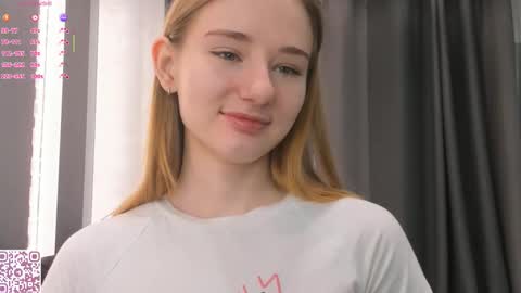 Snapshot of elvyrose chatting on October 2025 02:02:05 AM Alex online show from October 2025 02:02:05 AM