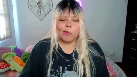 Ely online show from September 2025 07:05:01 PM