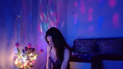 Elisa online show from February 2025 05:37:01 PM