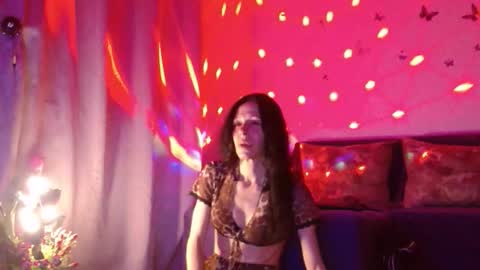 Elisa online show from January 2026 06:35:01 PM