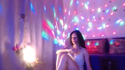 Elisa online show from April 2026 06:45:01 PM