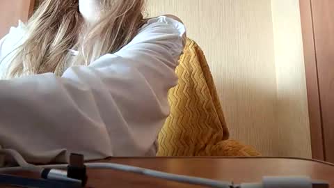 Elza Kom online show from September 2025 04:23:01 AM