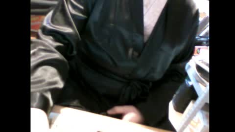 Em online show from April 2026 09:18:01 AM