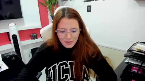 Estefany Martinez Acua INSTAGRAM ema 04oficial online show from February 2025 08:33:01 PM