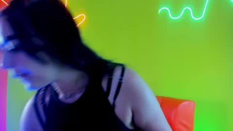 Snapshot of ema_isabella chatting on May 2026 07:31:02 PM Tell me Mia online show from May 2026 07:31:02 PM