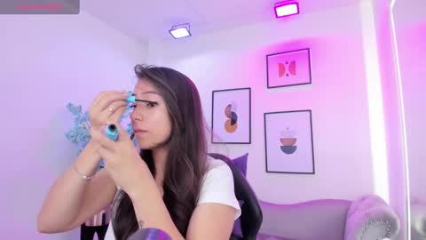 Ema louisx  online show from February 2025 12:26:02 PM