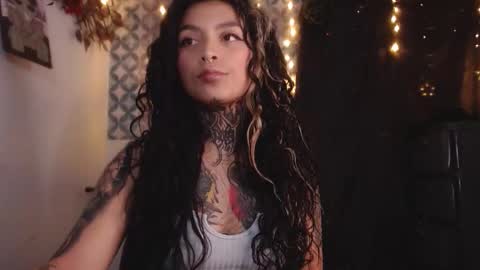 ema_ploxx online show from September 2025 03:30:02 AM