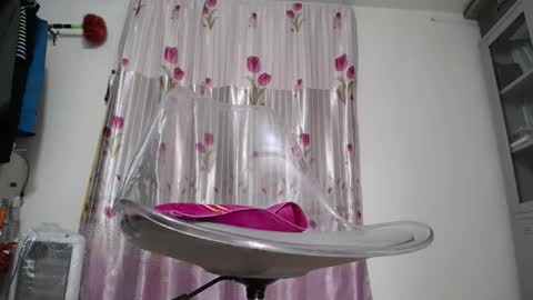 emailisa online show from December 2025 05:28:01 AM