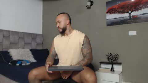 Snapshot of emanuelspencer chatting on June 2026 07:27:02 PM emanuelspencer online show from June 2026 07:27:02 PM