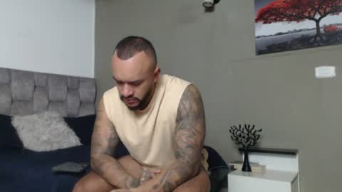 Snapshot of emanuelspencer chatting on June 2026 03:55:01 AM emanuelspencer online show from June 2026 03:55:01 AM
