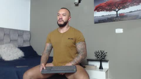 Snapshot of emanuelspencer chatting on June 2026 07:14:01 PM emanuelspencer online show from June 2026 07:14:01 PM