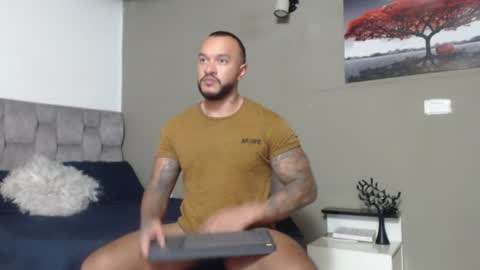 Snapshot of emanuelspencer chatting on July 2026 06:58:02 PM emanuelspencer online show from July 2026 06:58:02 PM