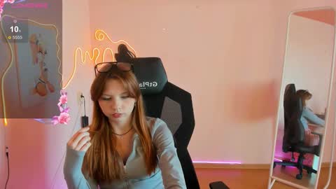 Snapshot of embervexen chatting on March 2026 07:15:01 AM Ember online show from March 2026 07:15:01 AM