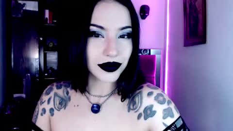 Emerald Black online show from June 2026 04:44:02 AM