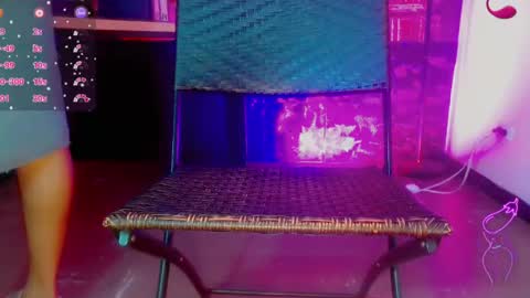 Snapshot of emeli_roushot chatting on May 2026 11:42:02 AM Emeli online show from May 2026 11:42:02 AM