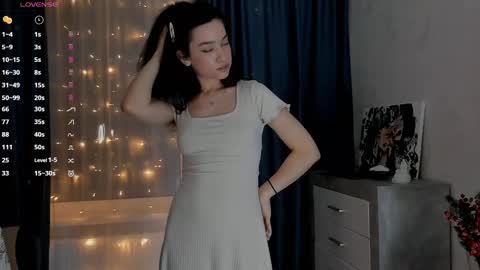 Snapshot of emeliareaper chatting on February 2025 02:30:01 AM Emelia online show from February 2025 02:30:01 AM