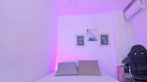 emelie_89 online show from March 2025 11:53:02 AM