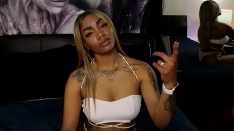 anyelii  online show from November 2025 04:56:01 AM