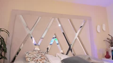 Emely online show from March 2025 02:56:01 PM