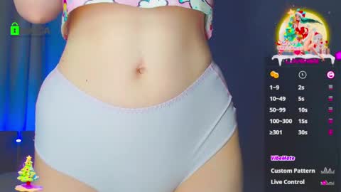 Snapshot of emelycrystal chatting on December 2024 03:26:02 AM Emely online show from December 2024 03:26:02 AM