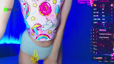 Snapshot of emelycrystal chatting on November 2025 01:38:02 AM Emely online show from November 2025 01:38:02 AM