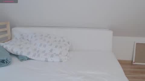 just me online show from December 2025 01:20:02 PM