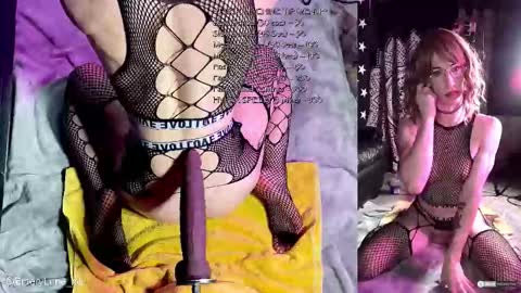 Emery Lune online show from November 2025 05:30:02 AM