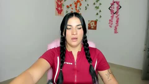 Snapshot of emi_blossom_ chatting on June 2026 04:11:01 PM Emily online show from June 2026 04:11:01 PM