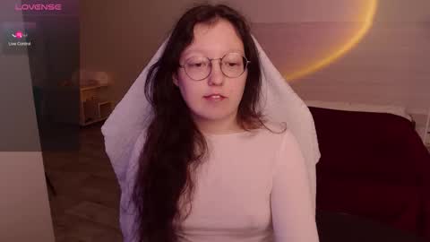 Emi online show from September 2025 08:38:01 AM