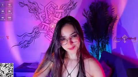 Snapshot of emi_roberts chatting on April 2026 01:18:01 AM Emmily Roberts online show from April 2026 01:18:01 AM