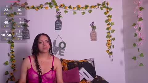 Snapshot of emiily_curly chatting on July 2026 11:25:02 AM Emily online show from July 2026 11:25:02 AM
